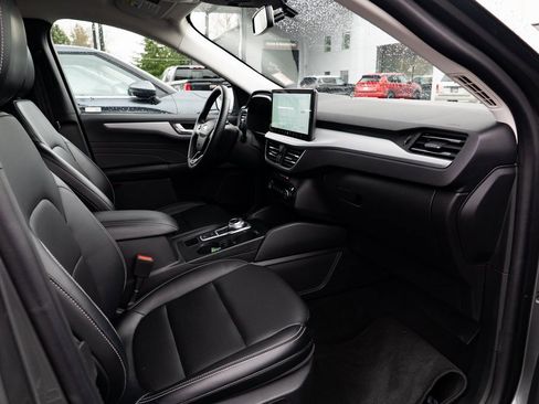 Used 2024 Ford Escape Platinum image 25