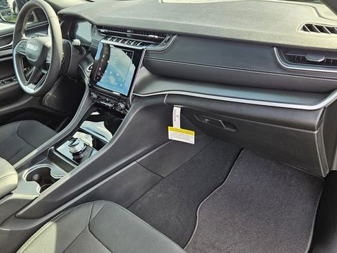 New 2025 Jeep Grand Cherokee Laredo RWD image 14