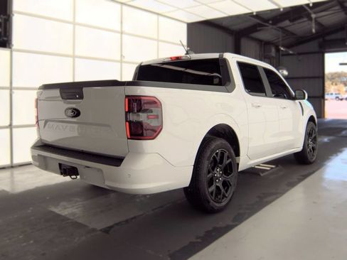 Used 2025 Ford Maverick Lobo AWD/4WD image 6