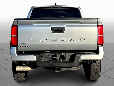 Used 2024 Toyota Tacoma TRD Off-Road image 4