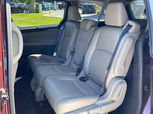 Used 2018 Honda Odyssey Touring image 10
