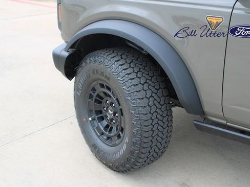 New 2026 Ford Bronco Badlands image 5