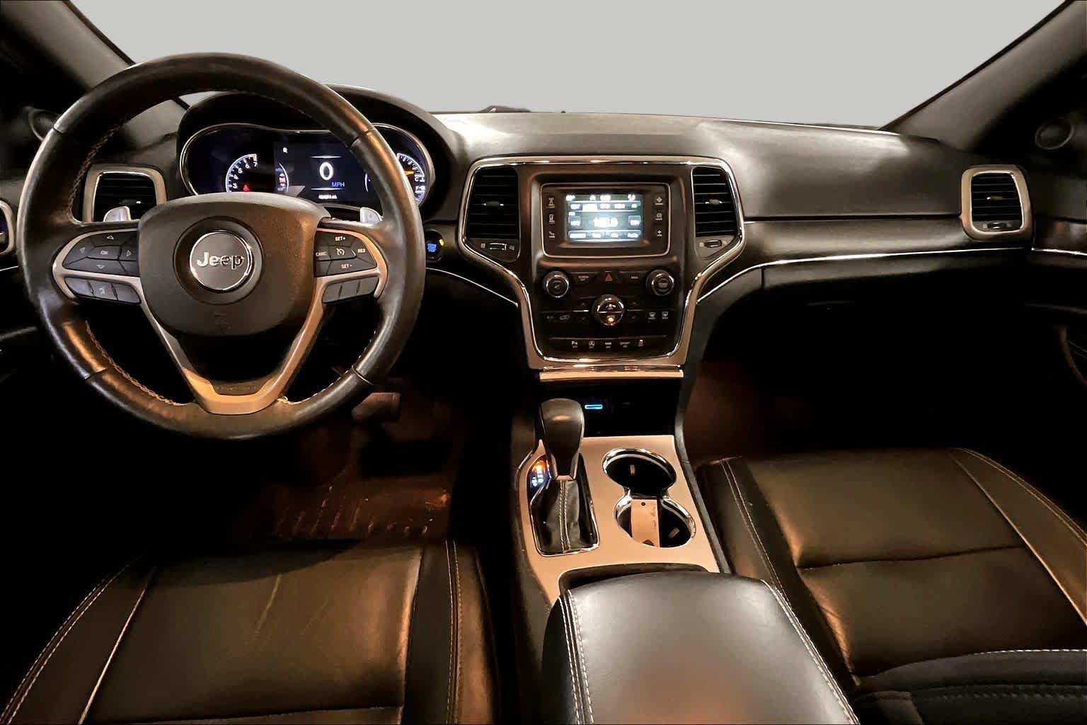 Used 2017 Jeep Grand Cherokee Limited RWD image 16