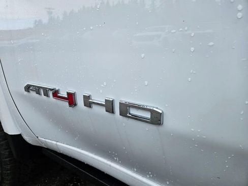 New 2026 GMC Sierra 2500 AT4 w/ AT4 Premium Plus Package AWD/4WD image 11