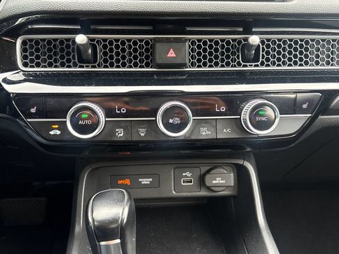 Certified 2022 Honda Civic EX image 24