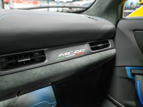 Used 2023 Maserati MC20 Spyder image 27