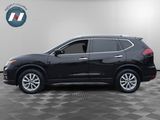 Used 2020 Nissan Rogue SV image 2