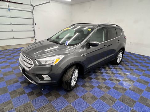 Used 2018 Ford Escape SE image 8