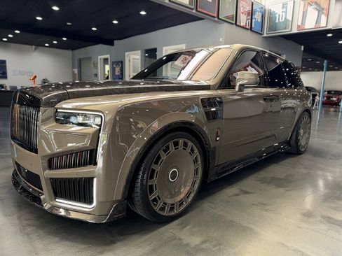 Used 2026 Rolls-Royce Cullinan AWD/4WD image 2