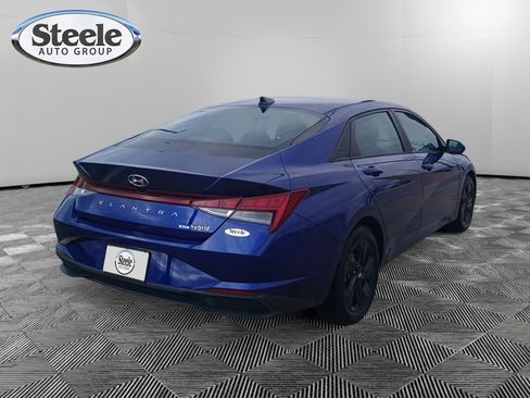 Used 2022 Hyundai Elantra Blue w/ Cargo Package image 5