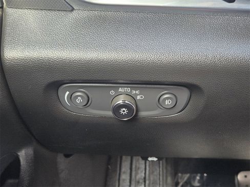 Used 2019 Chevrolet Traverse Premier image 25