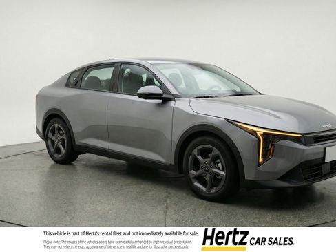 Used 2025 Kia K4 LXS image 1