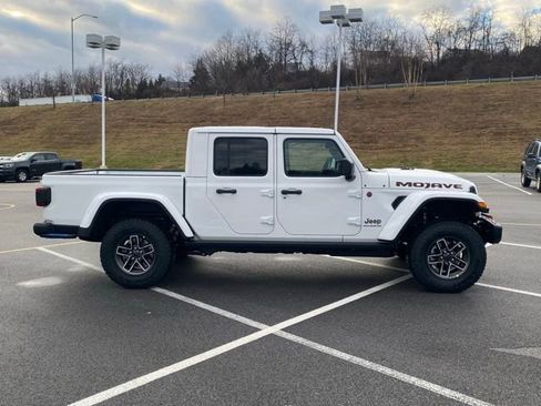 New 2026 Jeep Gladiator Mojave image 9