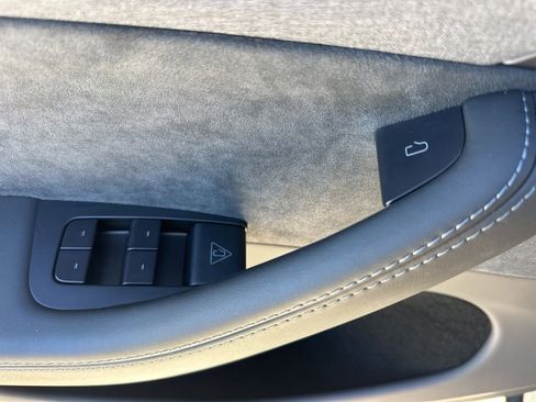 Used 2026 Tesla Model Y Long Range RWD image 28