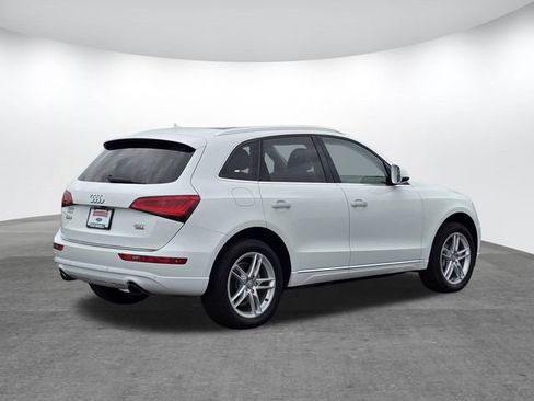 Used 2017 Audi Q5 2.0T Premium Plus w/ Technology Package AWD/4WD image 4