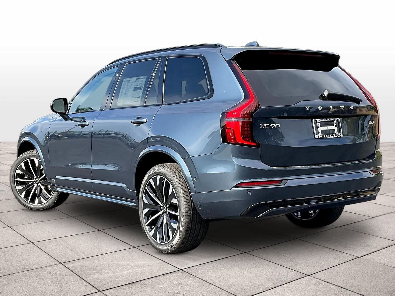 New 2026 Volvo XC90 B6 Ultra w/ Protection Package AWD/4WD image 3