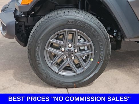 New 2026 Jeep Gladiator Sport AWD/4WD image 35