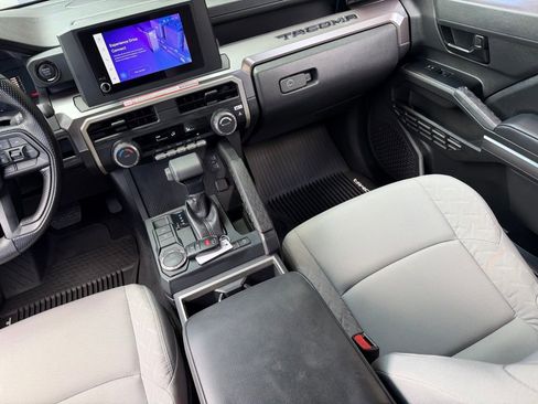 Used 2025 Toyota Tacoma SR5 RWD image 17