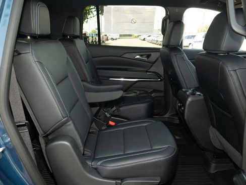 Used 2026 Chevrolet Traverse LT w/ Driver Confidence Package FWD image 36