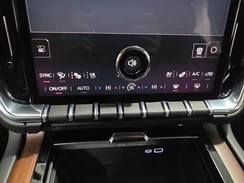 New 2026 GMC Yukon XL Denali w/ LPO, Floor Liner Package image 31