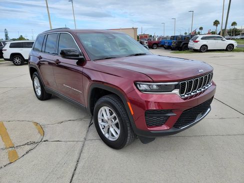 Used 2025 Jeep Grand Cherokee Laredo X w/ Luxury Tech Group I AWD/4WD image 1