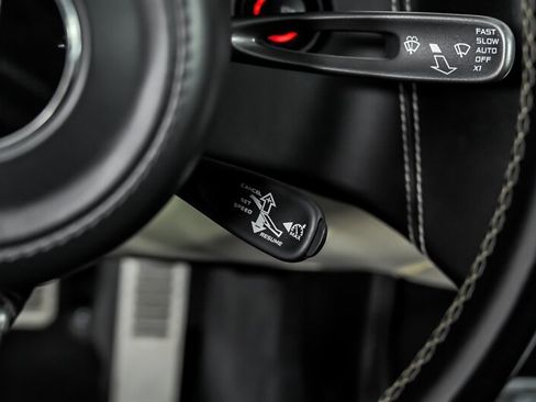 Used 2017 McLaren 570S RWD image 27