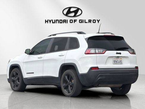 Used 2019 Jeep Cherokee Latitude Plus FWD image 3