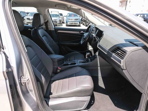 Used 2024 Volkswagen Jetta SE FWD image 19