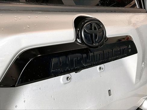 Used 2021 Toyota 4Runner Venture image 27