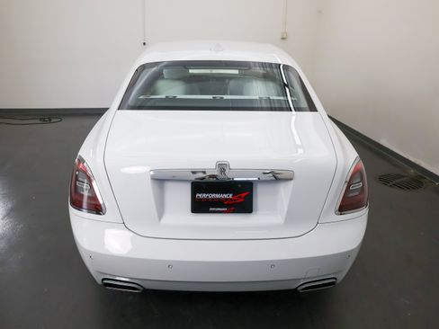 Used 2022 Rolls-Royce Ghost AWD/4WD image 12