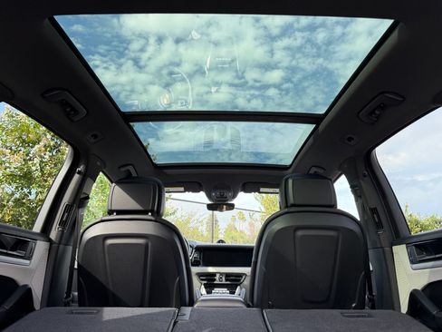 Certified 2024 Porsche Cayenne S AWD/4WD image 36