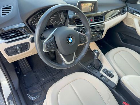 Used 2017 BMW X1 sDrive28i FWD image 4
