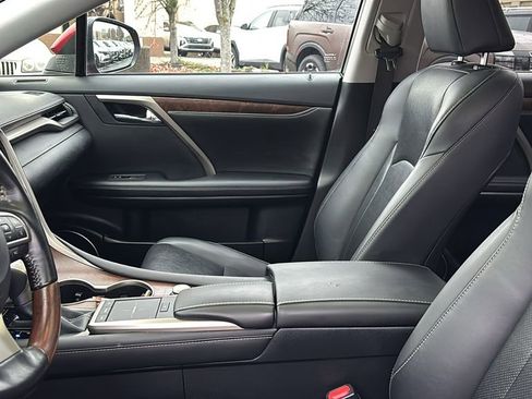 Used 2022 Lexus RX 350L Premium w/ Premium Package image 24