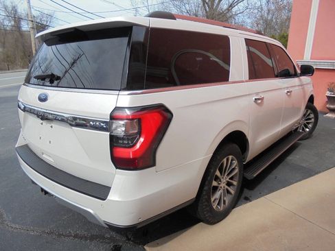 Used 2018 Ford Expedition Max Limited w/ Equipment Group 301A image 31