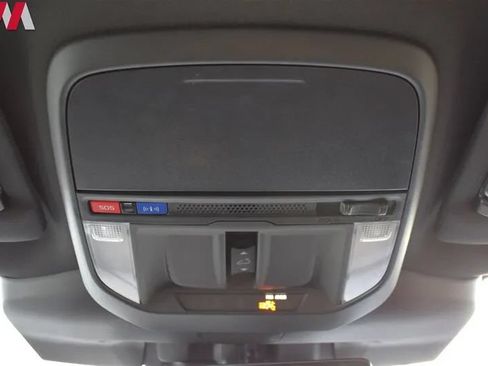 Used 2025 Subaru Forester Touring AWD/4WD image 19
