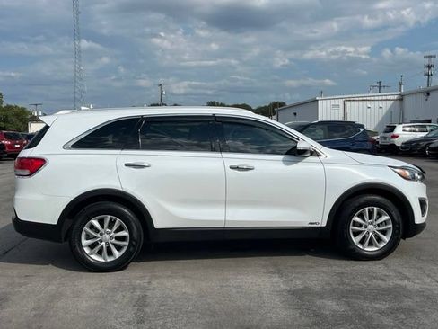 Used 2017 Kia Sorento AWD w/ LX Convenience Package image 14