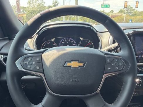 Used 2023 Chevrolet Traverse High Country AWD/4WD image 10