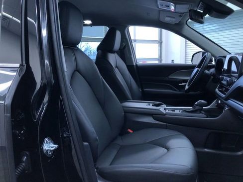 Certified 2025 Toyota Grand Highlander AWD image 24