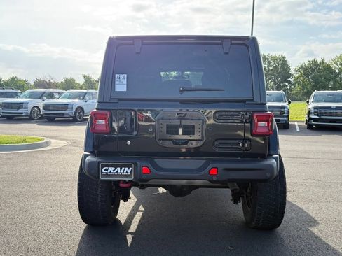 Used 2018 Jeep Wrangler Unlimited Rubicon AWD/4WD image 6
