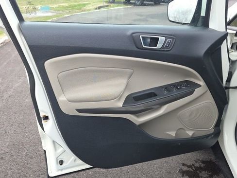 Certified 2019 Ford EcoSport SE w/ SE Convenience Package image 22
