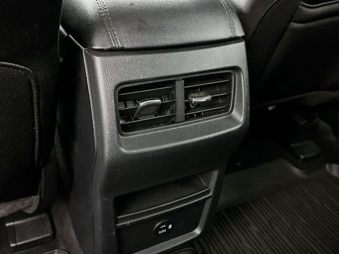 Used 2021 Ford Edge SE FWD image 26