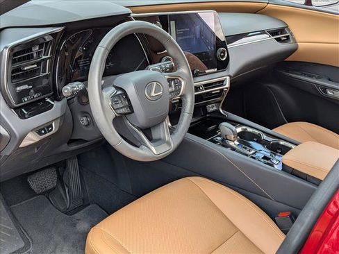 Certified 2025 Lexus RX 350 FWD w/ Technology Package image 10