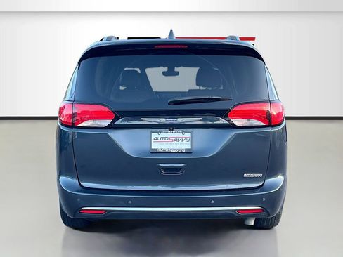 Used 2020 Chrysler Pacifica Limited FWD image 6