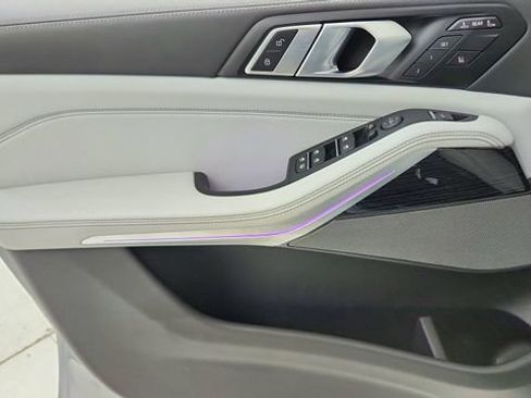 Used 2026 BMW X7 xDrive40i image 39