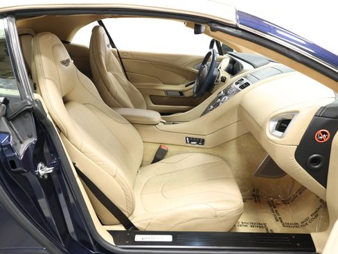 Used 2016 Aston Martin Vanquish Volante RWD image 65
