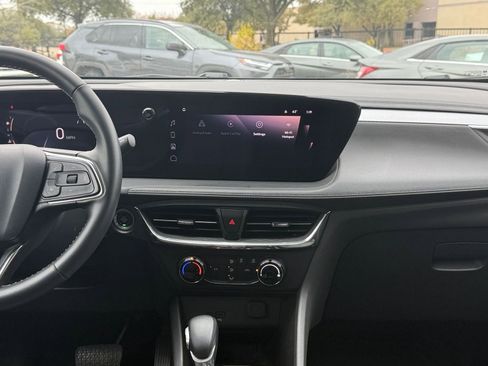 Used 2025 Buick Encore GX Preferred image 18