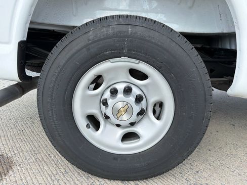 New 2025 Chevrolet Express 2500 w/ Driver Convenience Package image 15