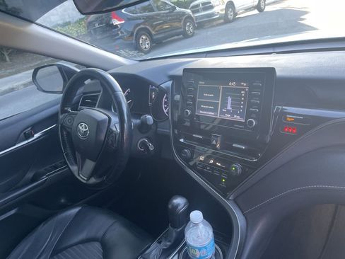 Used 2021 Toyota Camry SE image 14