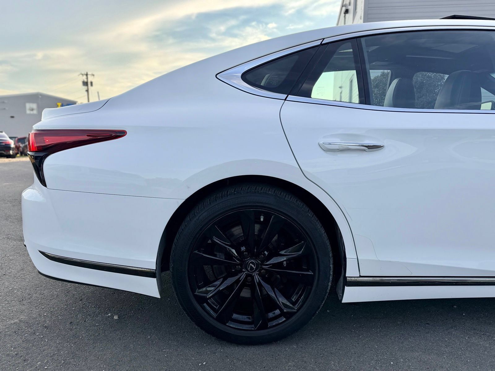 Used 2022 Lexus LS 500 F Sport w/ Accessory Package (Z1) AWD/4WD image 48