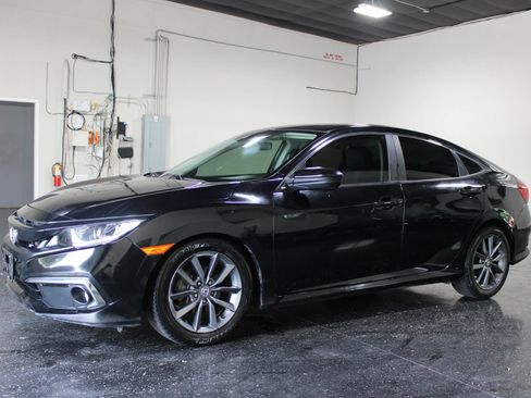 Used 2019 Honda Civic EX image 5